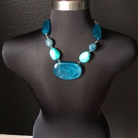 Necklace   - Picture 1 of 3